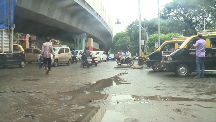 Мумбай восстановился после четырехдневного дождя 1.jpg