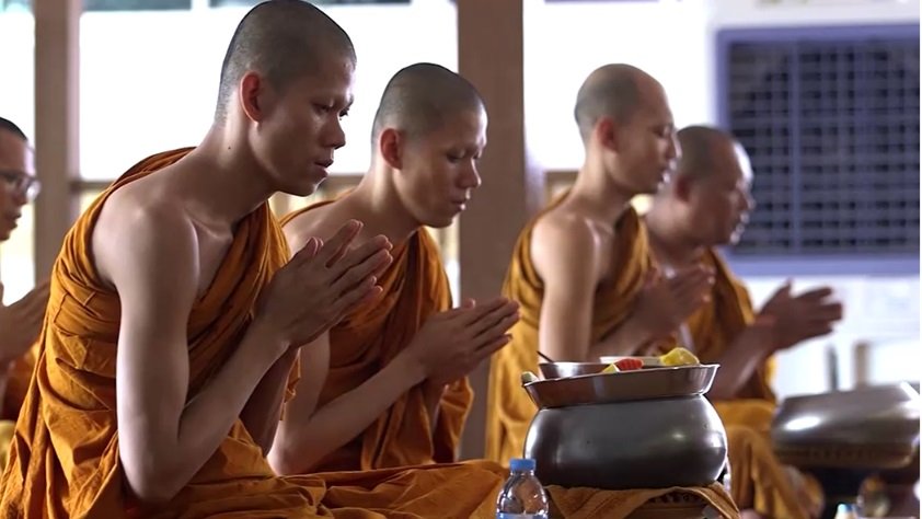 Тайские монахи 9.jpg