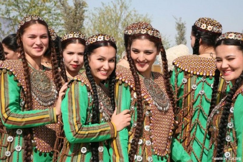 8 Марта Туркмения.jpg