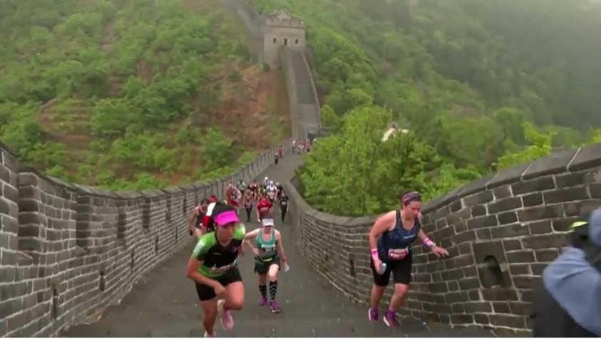 В Китае прошел самый красивый и самый сложный марафон 2.jpg