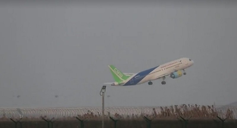 Китай Самолет 4.jpg