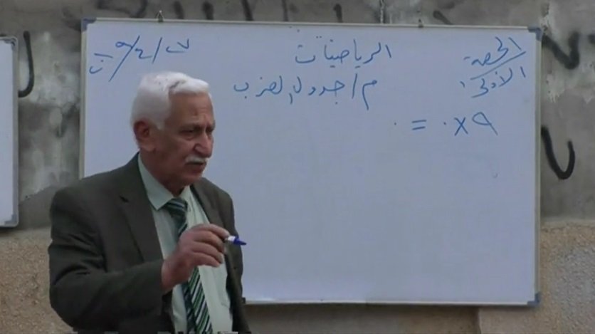 В Ираке ушедший на пенсию учитель создал 3.jpg