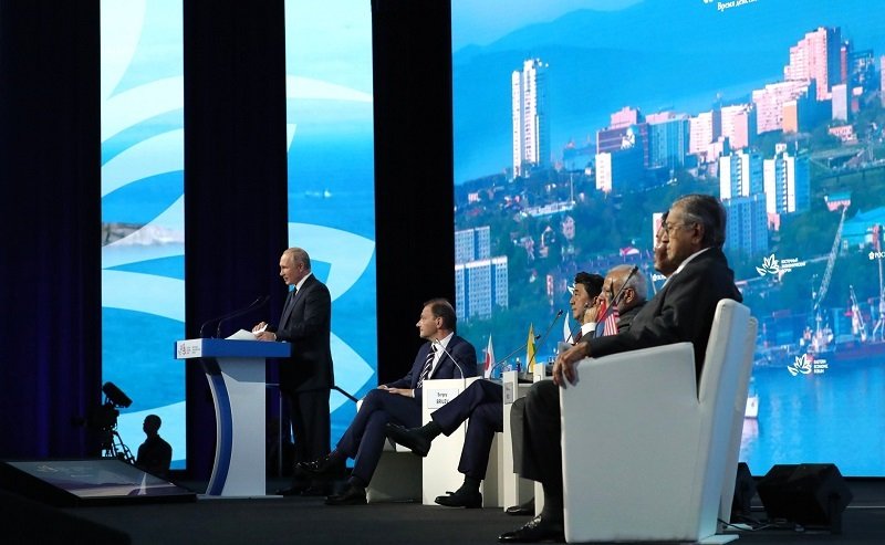 Выступление Путина на пленарке2 - ФОТО KREMLIN.RU.jpg