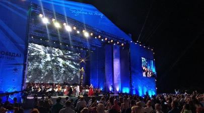 Артисты из Монголии и Индонезии стали лауреатами фестиваля военной песни