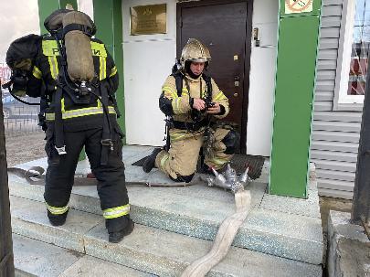 Росгвардия, МЧС и волонтёры приняли участие в пожарно-тактических учениях