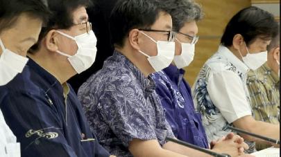 Правительство Японии провело заседание без пиджаков, агитируя за экономию электричества