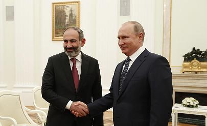 Владимир Путин пригласил премьер-министра Армении посетить Россию