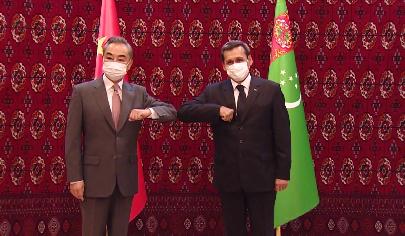 Главы МИД Китая и Туркменистана провели переговоры в Ашхабаде