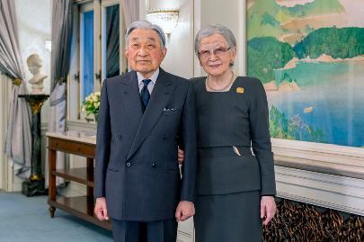 Почётный император Японии Акихито отметил свой 89-й день рождения
