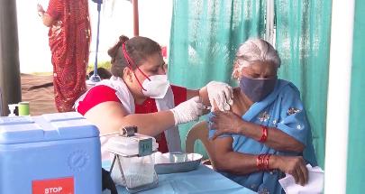 Индийский вариант коронавируса «Дельта» способен заражать людей даже после вакцинации