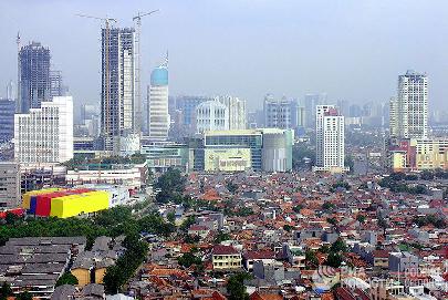 В Джакарте пометят дома с заражёнными жителями