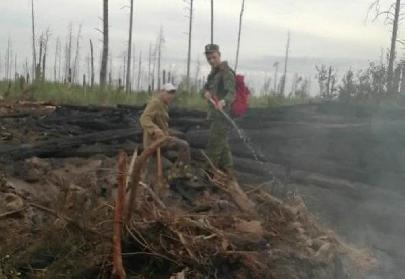 Росгвардия тушит лесной пожар в Мордовии