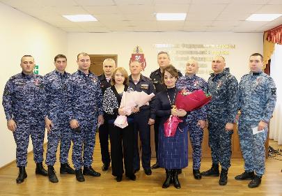 Росгвардейцы награждены за спасение детей из горящей школы во Владикавказе