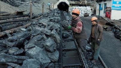 Таджикистан возобновил поставки угля в Пакистан через афганскую территорию