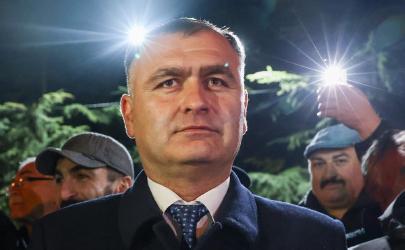 Глава Южной Осетии поздравил россиян с с Днем защитника Отечества