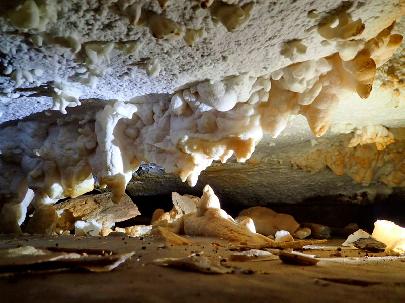 Спелеологам удалось продвинуться дальше 70 км в самой длинной пещере России