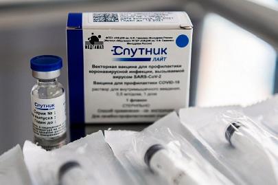Туркменистан одобрил российскую вакцину «Спутник лайт»