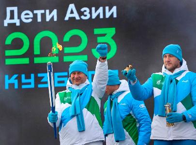 Эстафета огня международных зимних игр «Дети Азии» стартовала в Кузбассе