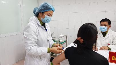 Во Вьетнаме 90% взрослого населения получили первую дозу вакцины от COVID-19