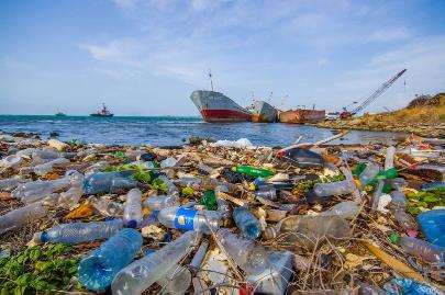 Япония будет бороться с попаданием пластикового мусора в мировой океан