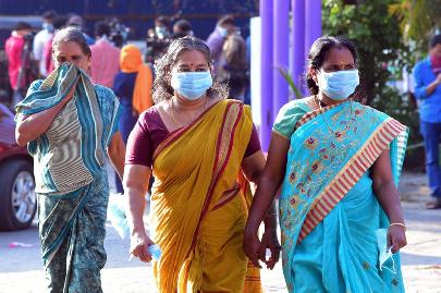 Япония направит Индии дополнительную медпомощь для борьбы с коронавирусом