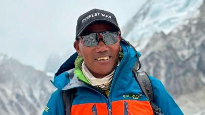 Альпинист из Непала установил рекорд по количеству восхождений на Эверест