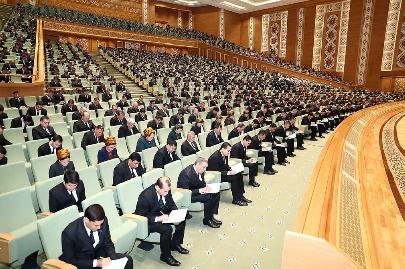 Парламент Туркменистана реорганизован из двухпалатного в однопалатный