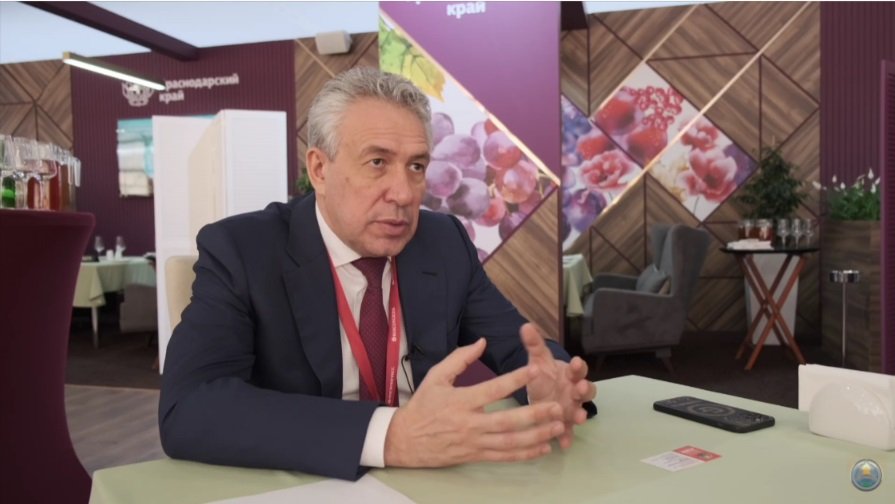 Горьков Лебедев Интервью 4.jpg