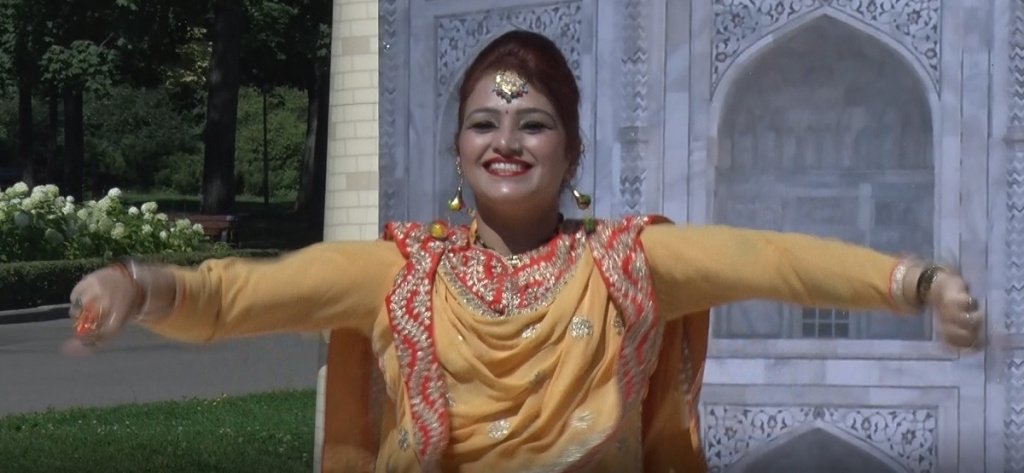 Дни Индии Танцовщица.jpg