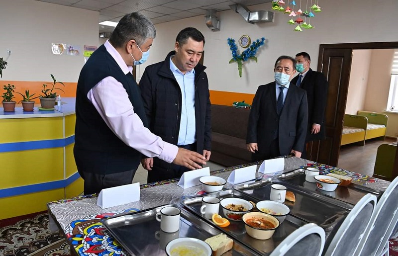 Президент Киргизии посетил детское социальное учреждение 1.jpeg