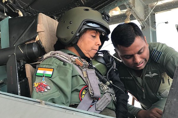 Министр обороны Индии Нирмала Ситараман совершила полет на истребителе Су.docx.jpg