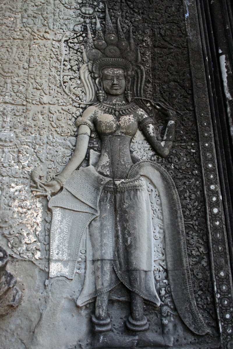 Камбоджа. Сиемреап. Барельеф с изображением небесной девы Апсары. Фото: REUTERS/Emma Goh