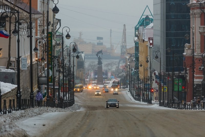 Владивосток улицы города. Владивосток улица Светланская зимой. Владивосток центр города улицы. Владивосток 2018. Центр Владивостока зимой.